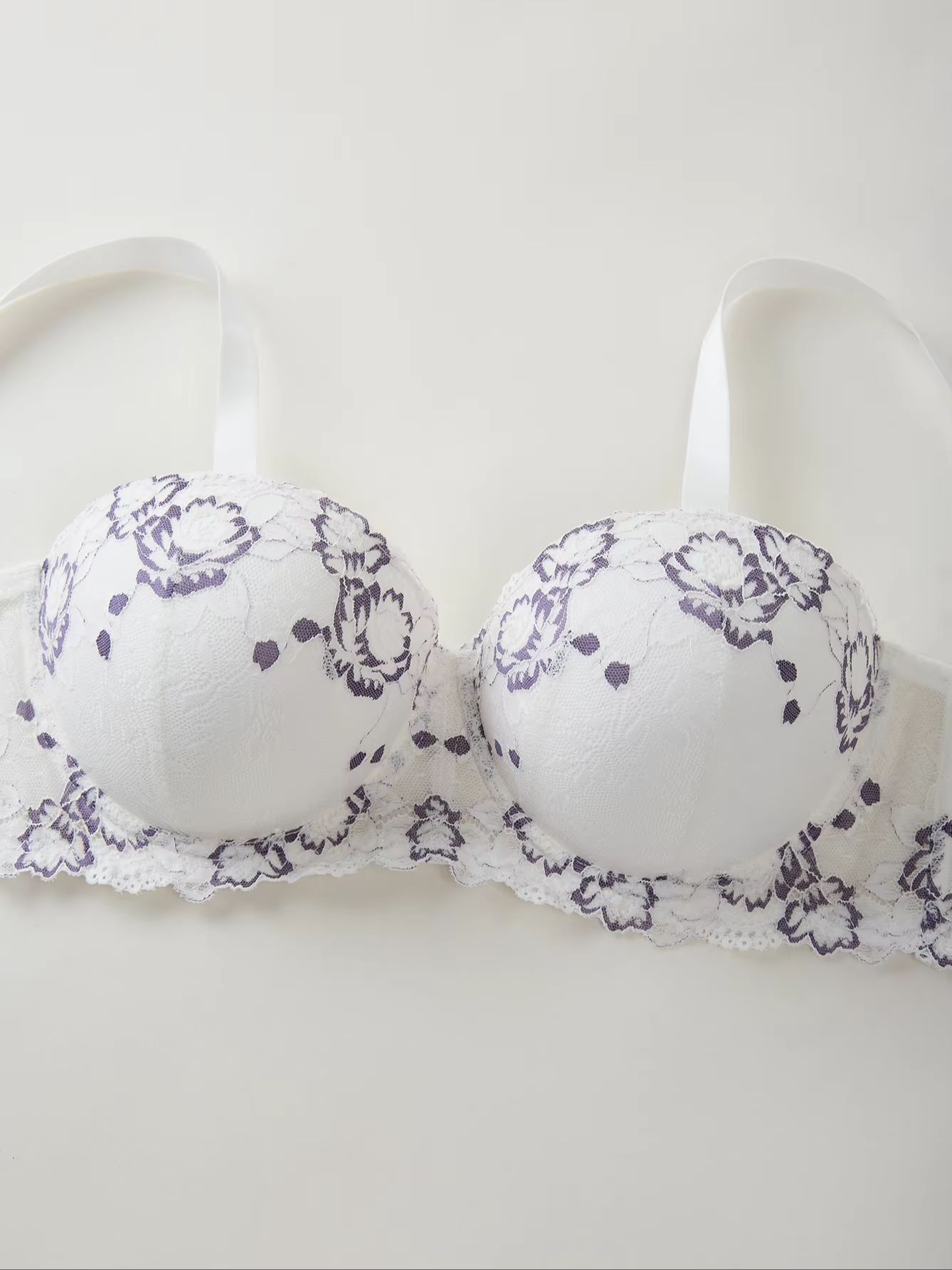 Plus Size Lace & Embroidery Wo - Embroidery Embellishments ulasan dan harga